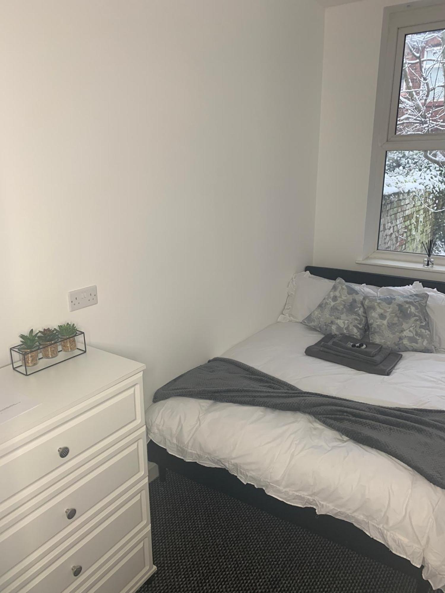 Mansfield Street Guest House - Manchester — Photos 1